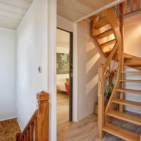 Maison De Charme Avec Jardin A - Fr-1-788-51 Holiday home