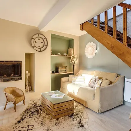 Maison De Charme Avec Jardin à - Fr-1-788-51 Hébergement de vacances *