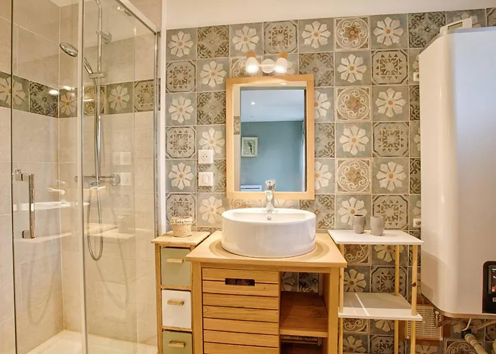 Maison De Charme Avec Jardin A - Fr-1-788-51 Feriehus *