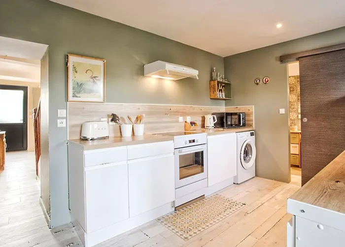 Maison De Charme Avec Jardin A - Fr-1-788-51 * Sallenelles