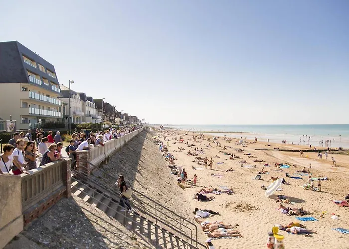 Maison De Charme Avec Jardin A - Fr-1-788-51 Feriehus Sallenelles